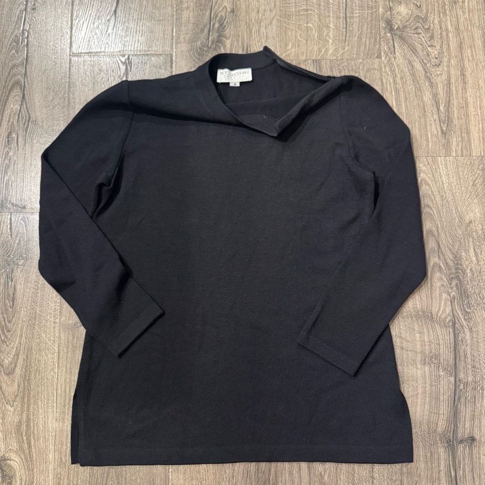 St. John evening solid black Crewneck Sweater side zipper size medium women